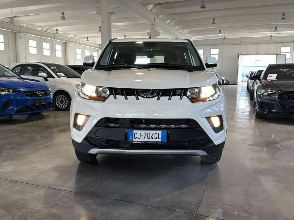 Usata Mahindra KUV100 87 CV (63 kW) 2022 Other SUV