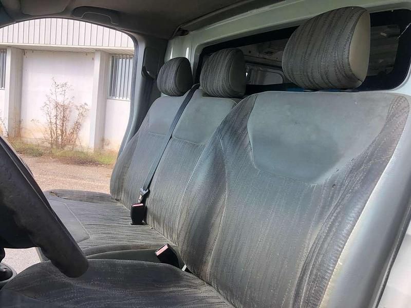 Usata Nissan Primastar 114 CV (83 kW) 2010 Bianco Monovolume