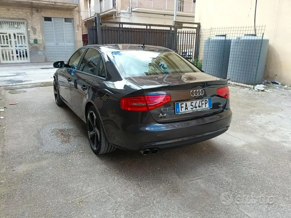 Usata Audi A4 190 CV (139 kW) 2016 Grigio Berlina