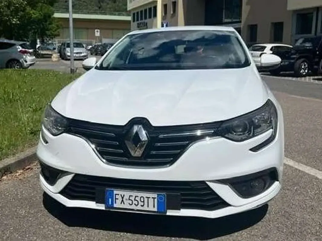 Usata Renault Mégane Bose Edition 110 CV (80 kW) 2016 Bianco Berlina