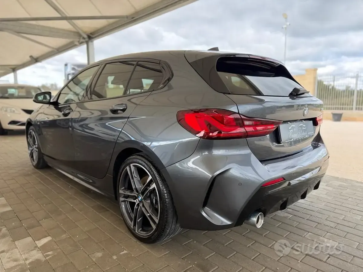 Usata BMW 116 M Sport 116 CV (85 kW) 2020 Grigio Utilitaria