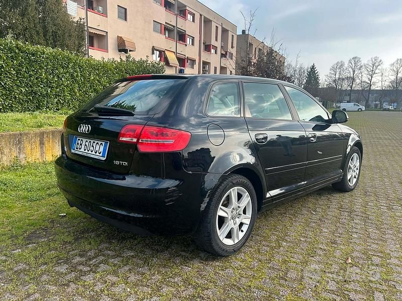Usata Audi A3 90 CV (66 kW) 2011 Nero Utilitaria