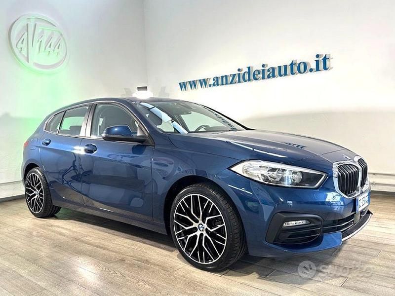 Usata BMW 116 Advantage 116 CV (85 kW) 2020 Blu metallizzato Utilitaria