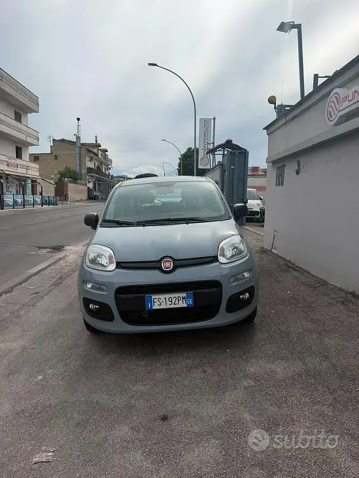 Usata Fiat Panda Easy 95 CV (69 kW) 2018 Grigio Utilitaria