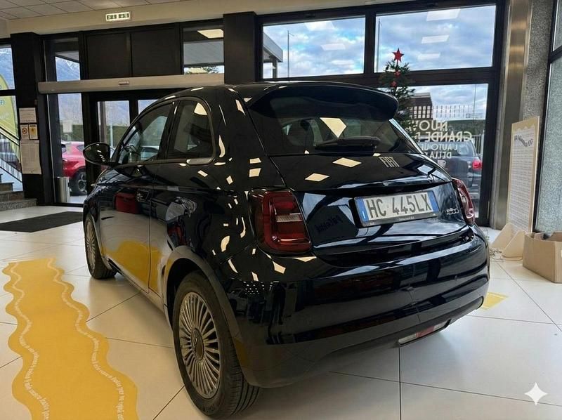 Nuova Fiat 500 Pop 65 CV (47 kW) 2026 Nero Utilitaria