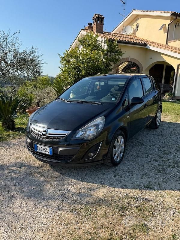 Usata Opel Corsa 75 CV (55 kW) 2014 Nero Utilitaria