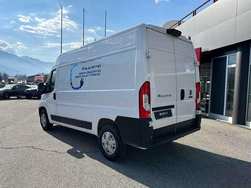Usata Fiat Ducato 89 kW (122 CV) 2021 Bianco pastello Furgone