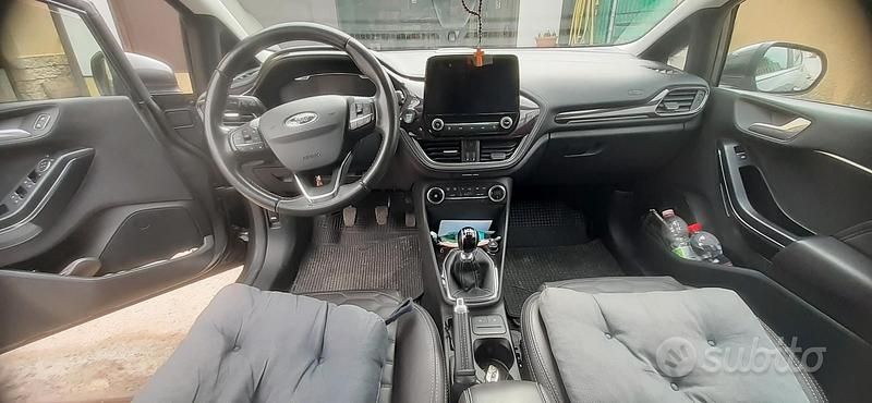 Begagnad Ford Fiesta Vignale 86 HK (63 kW) 2019 Grå Halvkombi