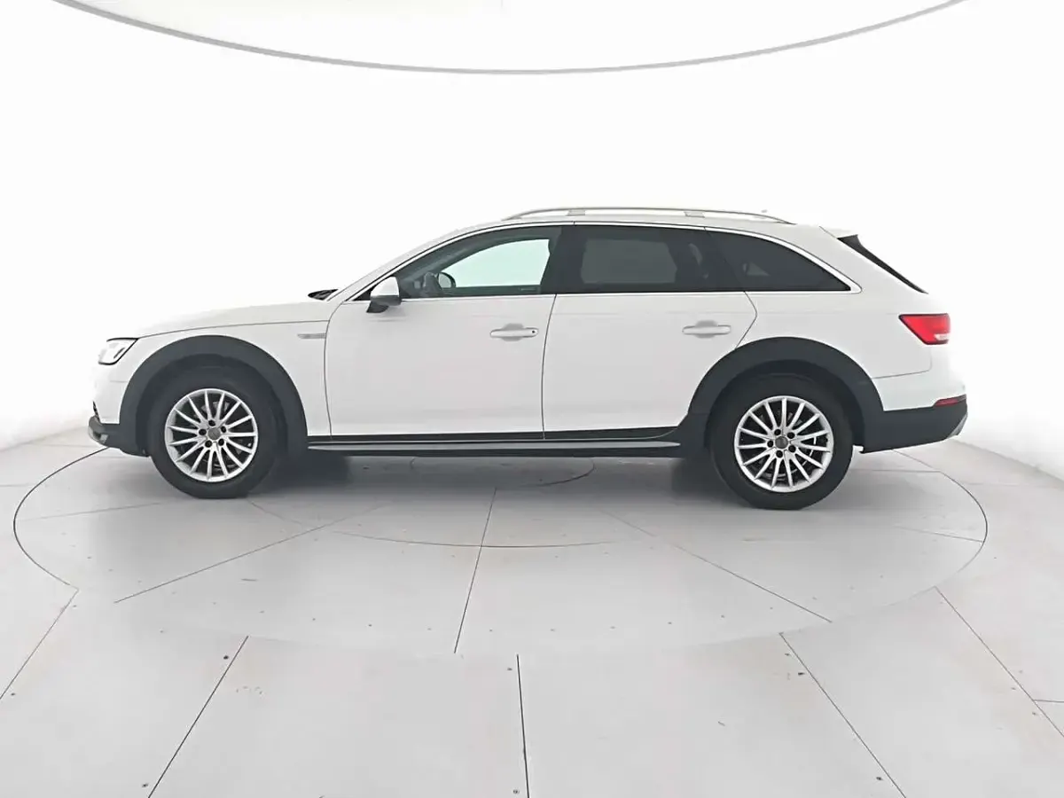 Usata Audi A4 Allroad Business 150 CV (110 kW) 2018 Bianco Station wagon