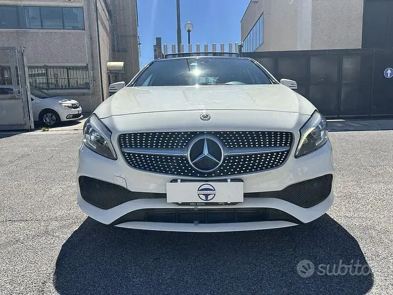 Usata Mercedes A200 Premium 136 CV (100 kW) 2017 Bianco Utilitaria