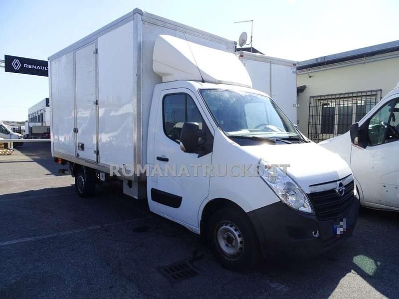 Bianco pastello Usata 2017 Opel Movano Furgone | 14.500 € (Buon prezzo) - Immagine 1/4
