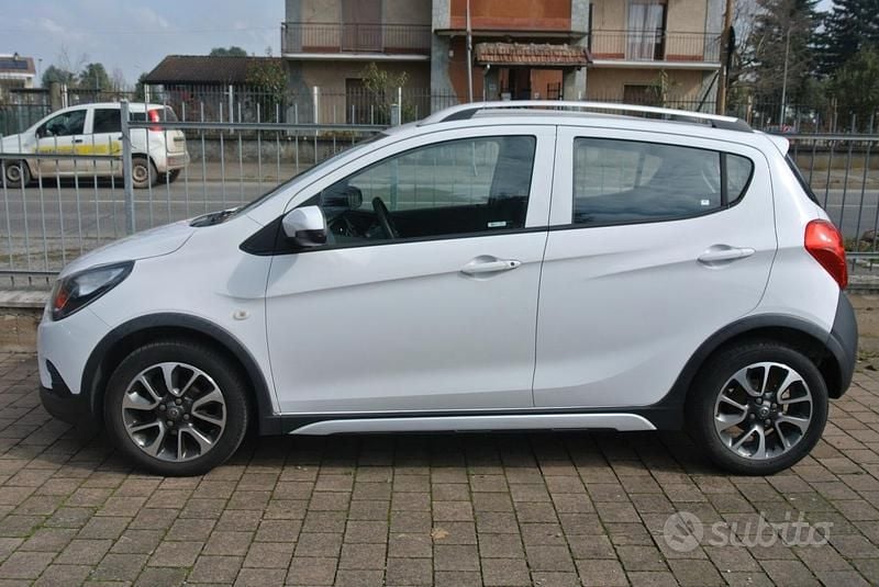 Usata Opel Karl Rocks S 75 CV (55 kW) 2017 Bianco Utilitaria