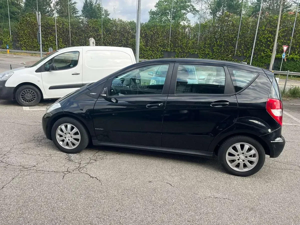 Usata Mercedes A160 Executive 82 CV (60 kW) 2012 Nero Utilitaria