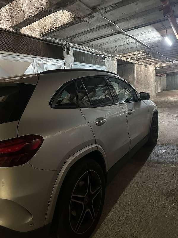 Usata Mercedes GLA200 AMG Line Premium Plus 150 CV (110 kW) 2023 Argento SUV