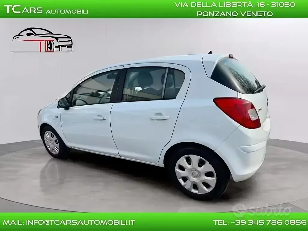 Używany Opel Corsa 86 KM (63 kW) 2012 Biały Hatchback
