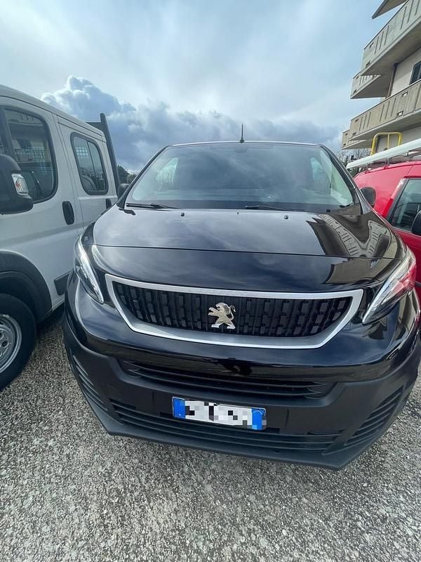 Usata Peugeot Expert Premium 122 CV (89 kW) 2021 Nero Furgone