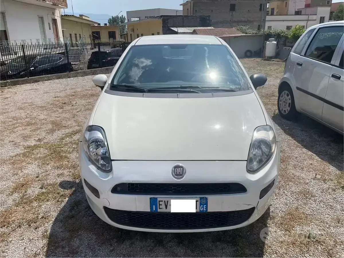 Usata Fiat Punto Street 75 CV (55 kW) 2014 Utilitaria