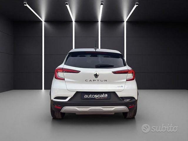 Usata Renault Captur Intens 160 CV (117 kW) 2022 Nero SUV