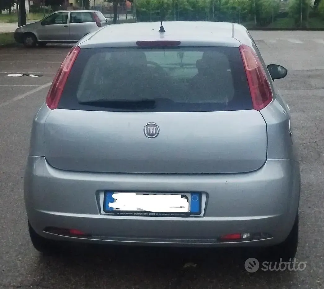 Usata Fiat Grande Punto 90 CV (66 kW) 2009 Grigio Utilitaria