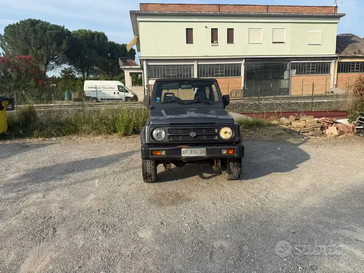 Usata Suzuki Samurai 69 CV (50 kW) 1997 Grigio SUV