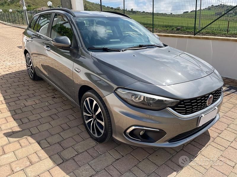 Usata Fiat Tipo Easy 120 CV (88 kW) 2017 Grigio Station wagon