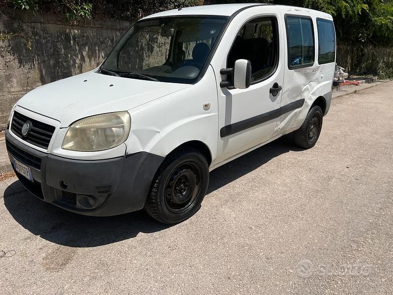 Usata Fiat Doblò 75 CV (55 kW) 2013 Bianco Monovolume