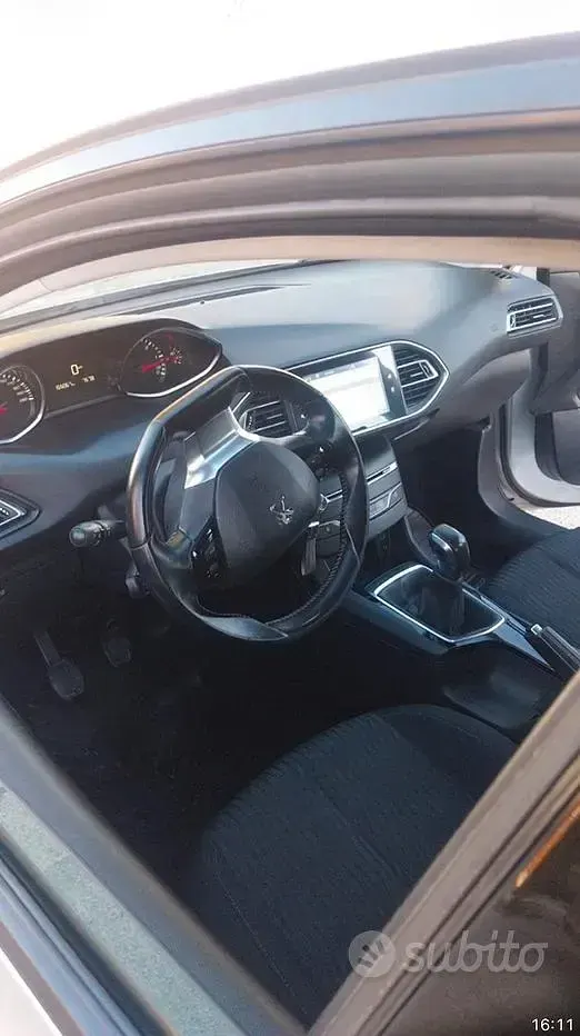 Usata Peugeot 308 99 CV (72 kW) 2016 Grigio Berlina