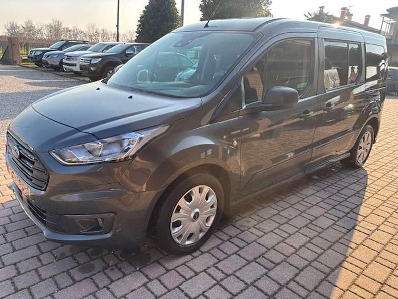 Usata Ford Tourneo Titanium 101 CV (74 kW) 2019 Grigio Furgone