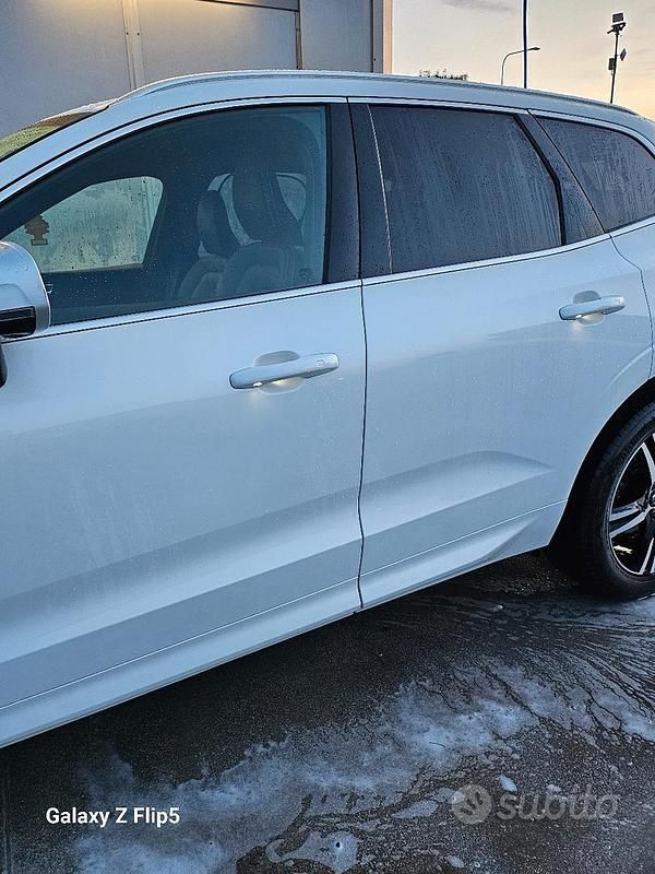 Usata Volvo XC60 R-Design 2018 Bianco SUV