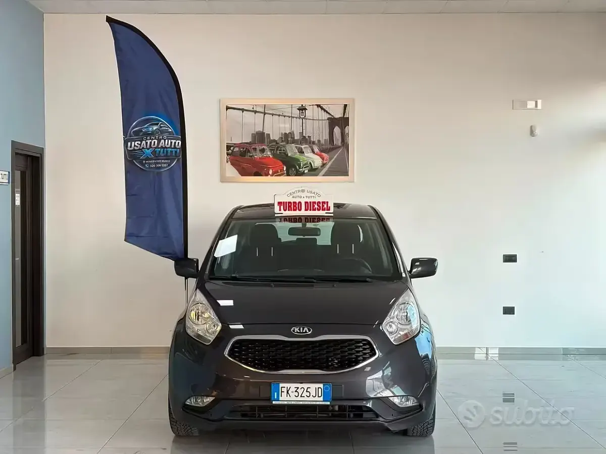 Usata Kia Venga 90 CV (66 kW) 2017 Grigio Utilitaria
