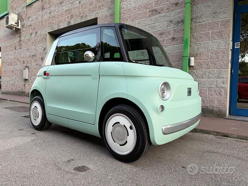 Nuova Fiat Topolino 2025 Verde Utilitaria