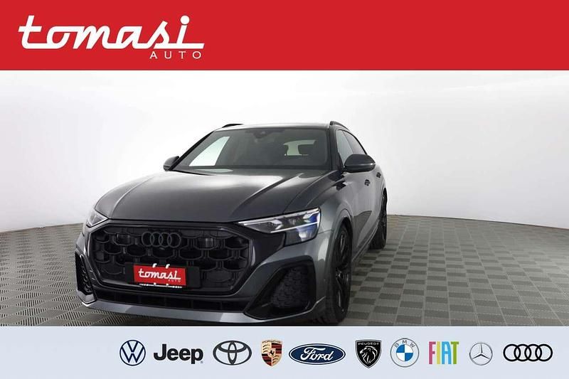 Colore grigio Usata 2024 Audi Q8 S-Line SUV | 95.900 € - Immagine 1/4