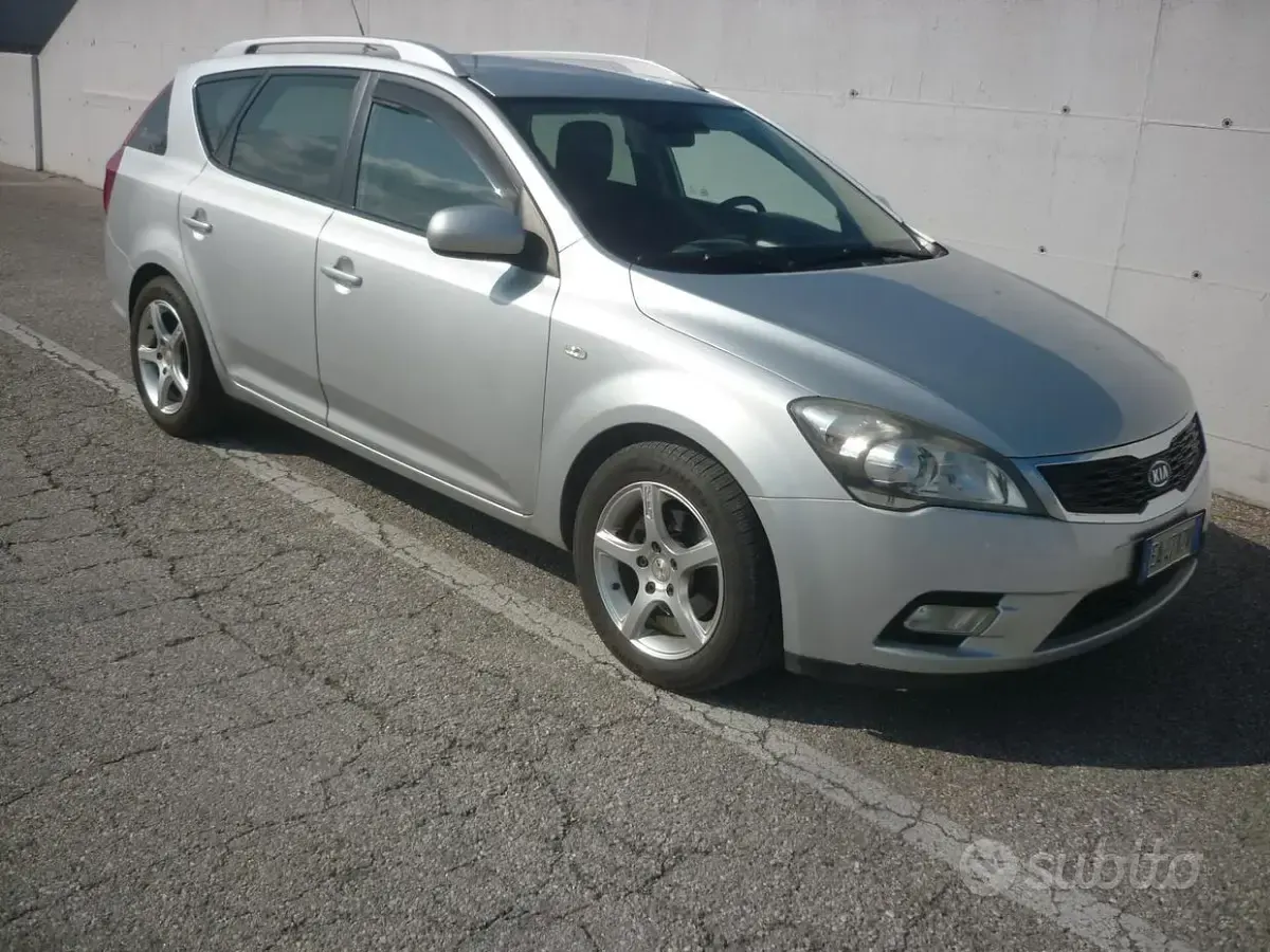 Usata Kia Ceed Sportswagon EX 115 CV (84 kW) 2010 Grigio Station wagon