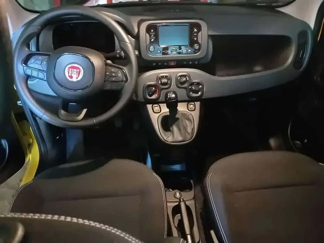 Nuova Fiat Panda Icon 65 CV (47 kW) 2026 Giallo Utilitaria