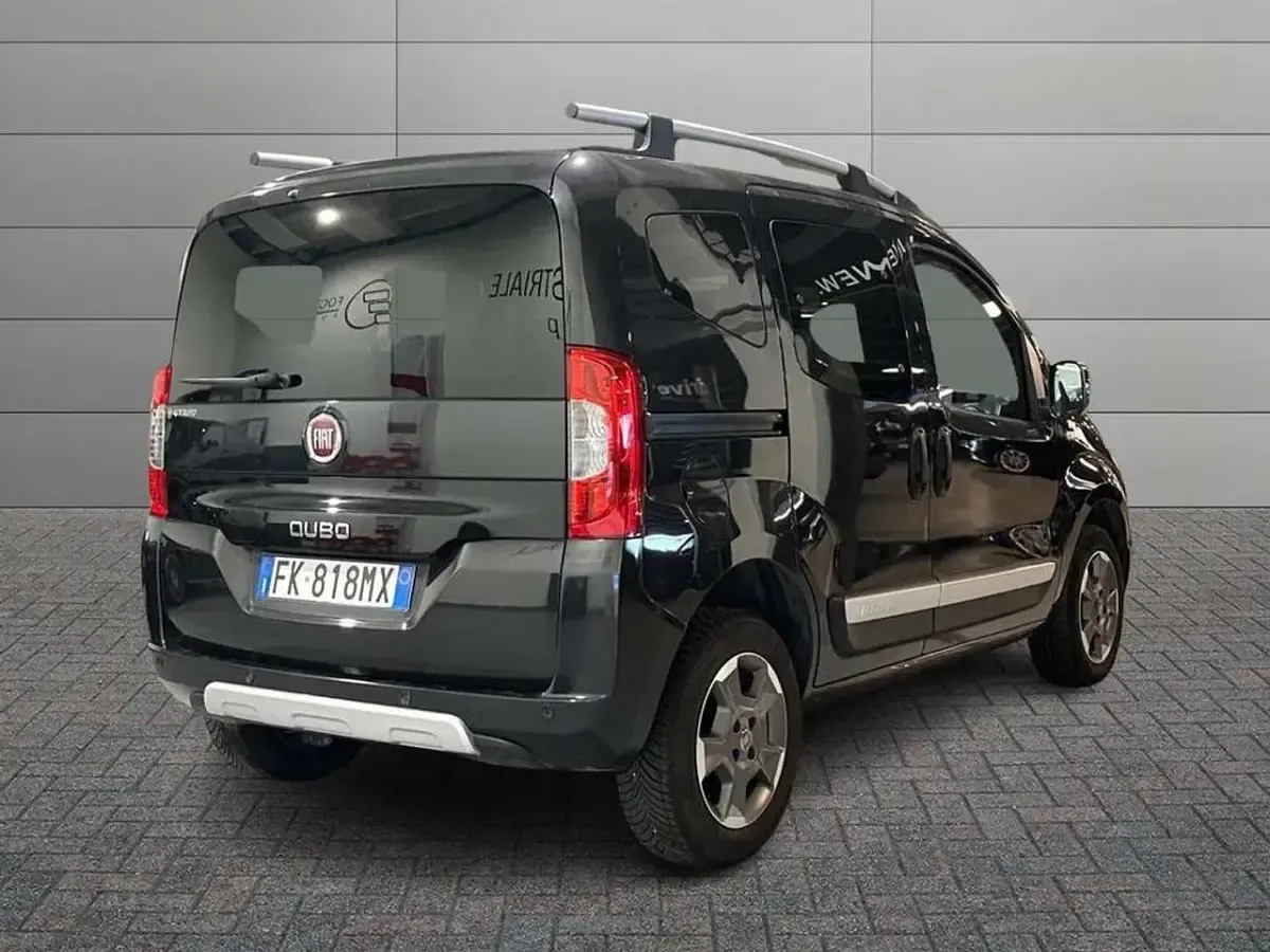 Usata Fiat Qubo Trekking 95 CV (69 kW) 2017 Nero Monovolume
