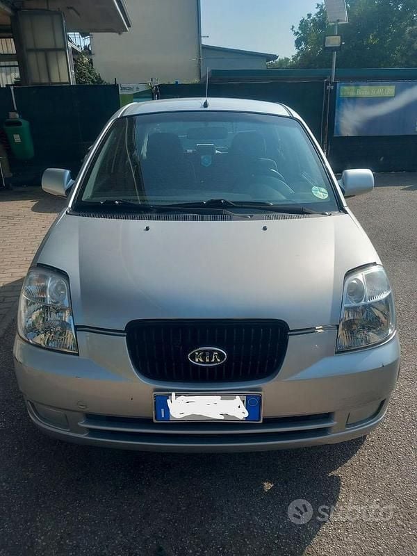 Usata Kia Picanto 61 CV (44 kW) 2007 Grigio Utilitaria