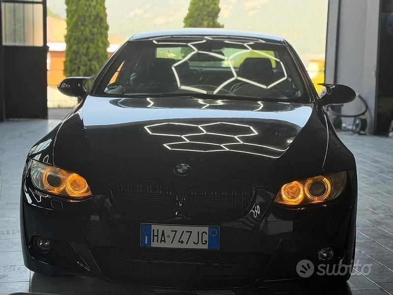 Usata BMW 325 M Sport 218 CV (160 kW) 2006 Blu Coupé