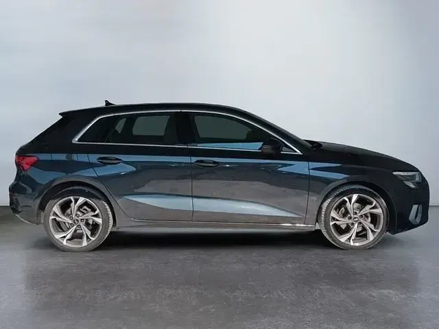 Usata Audi A3 Advanced 116 CV (85 kW) 2023 Grigio Berlina