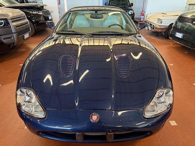 Usata Jaguar XKR 363 CV (266 kW) 2000 Blu/azzurro Coupé