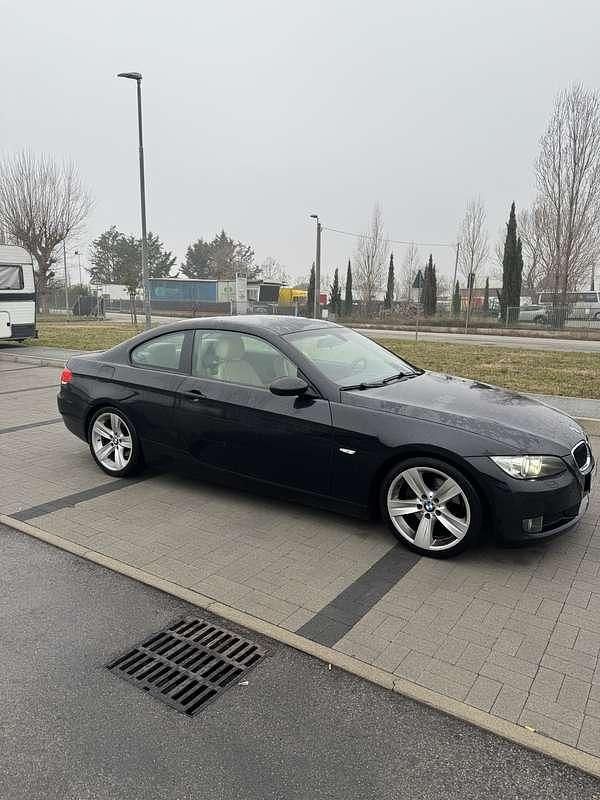 Usata BMW 320 177 CV (130 kW) 2010 Coupé