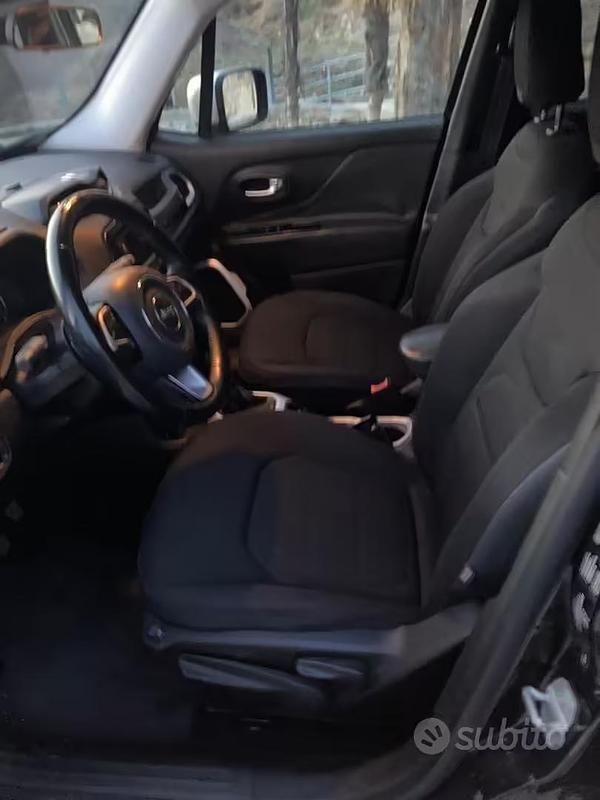 Usata Jeep Renegade Limited 140 CV (102 kW) 2015 Nero SUV