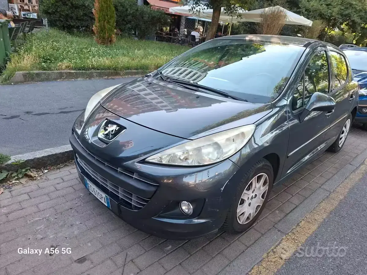 Usata Peugeot 207 73 CV (53 kW) 2011 Grigio Berlina
