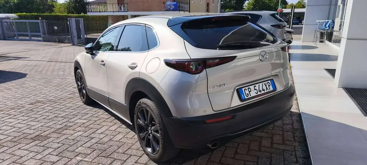 Usata Mazda CX-30 Homura-Line 122 CV (89 kW) 2023 Platinum quartz SUV