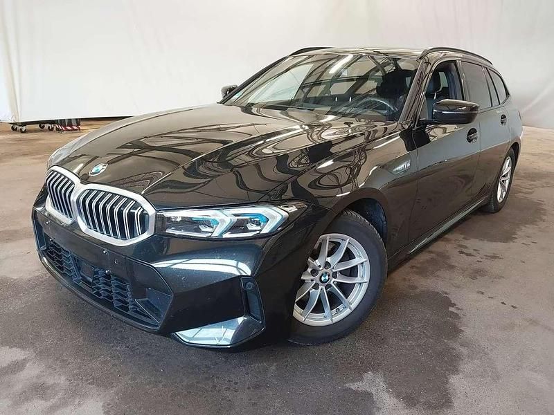 Nero zaffiro Usata 2024 BMW 320 Station wagon | 39.500 € (Super prezzo) - Immagine 1/4