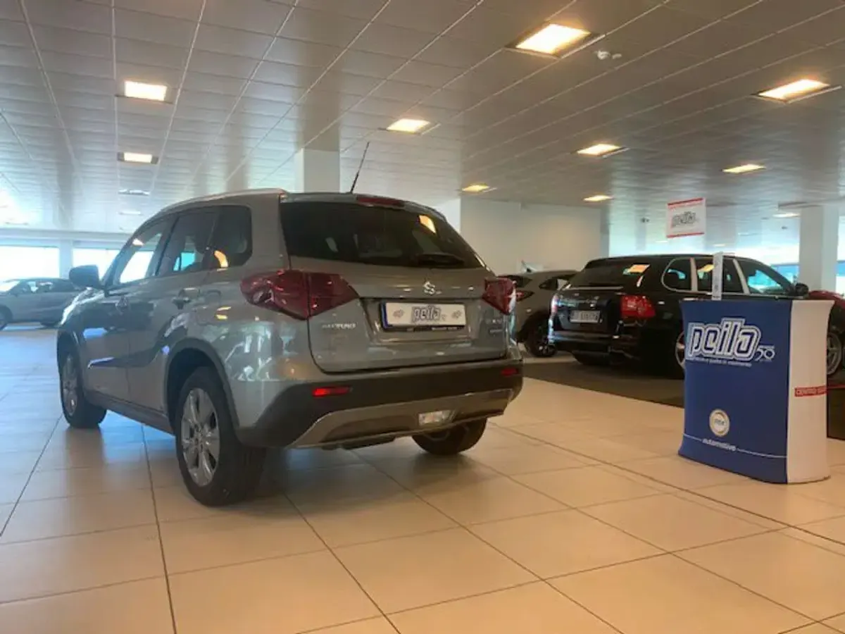 Usata Suzuki Vitara Cool 129 CV (94 kW) 2023 Grigio SUV