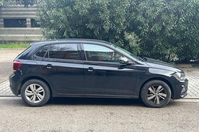 Usata VW Polo Comfortline 75 CV (55 kW) 2018 Grigio Utilitaria