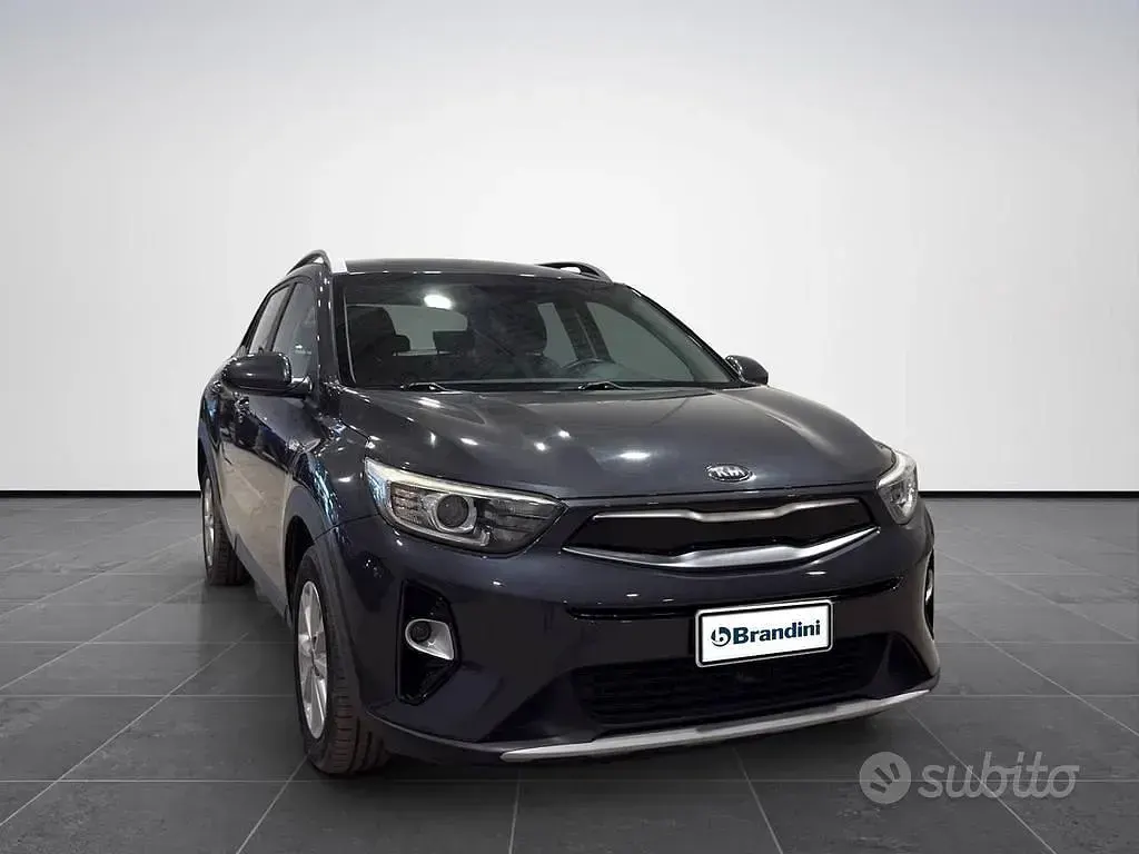 Usata Kia Stonic Style 116 CV (85 kW) 2019 Grigio metallizzato SUV