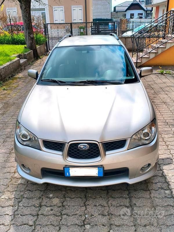 Usado Subaru Impreza 160 CV (117 kW) 2006 Gris Familiar