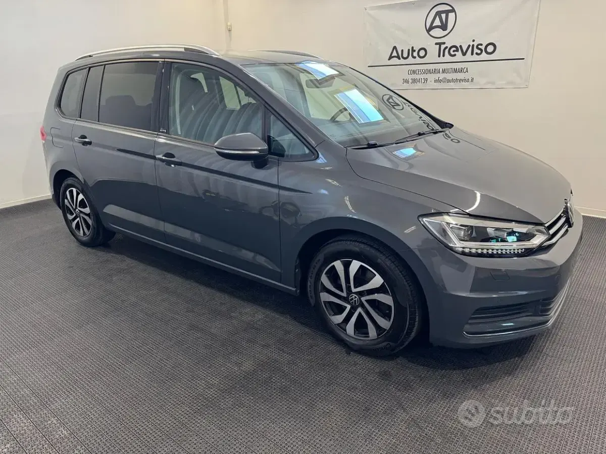 Usata VW Touran Style 122 CV (89 kW) 2022 Grigio Monovolume