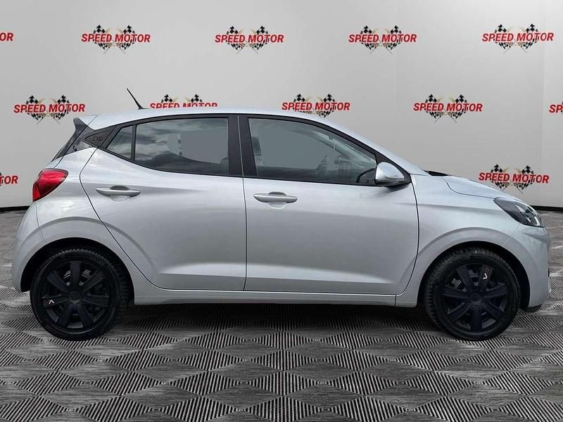 Usata Hyundai i10 67 CV (49 kW) 2020 Argento Utilitaria